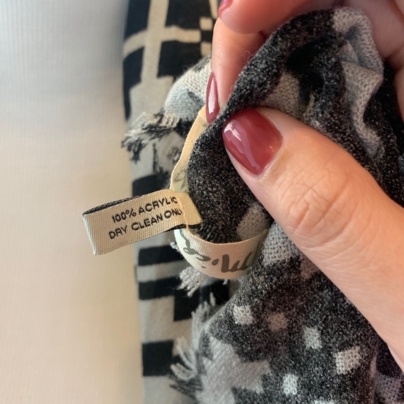 Michael Stars Folk Art Wrap - Picture 6 of 8